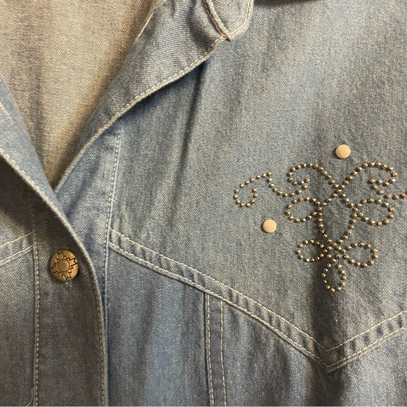 Vintage light weight denim jacket - Picture 3 of 3